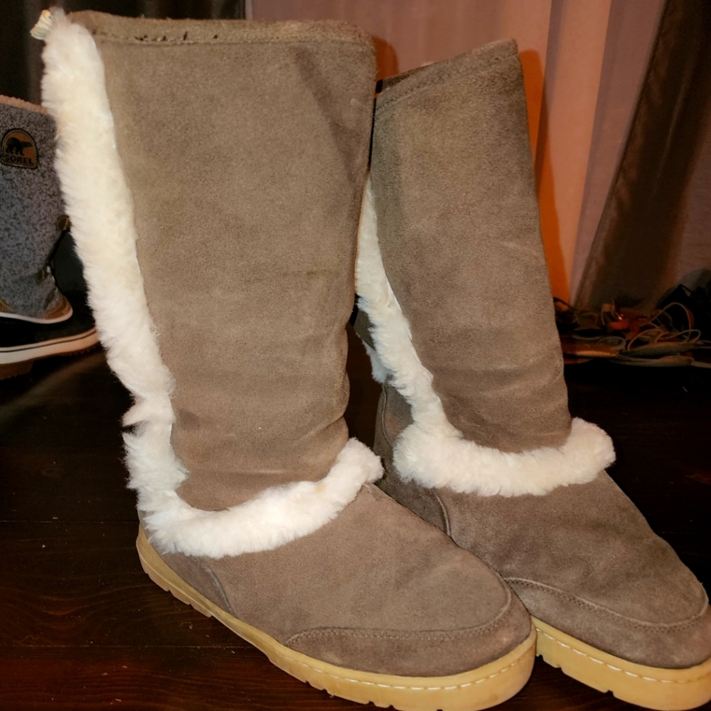 Bearpaw boots